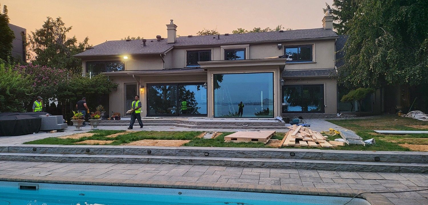 ОСТЕКЛЯЙТЕ КВАРТИРУ С НОВИНКОЙ ГОДА -… MELKE SMART ULTRA 65